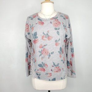 Almost Famous Floral Roses Soft Cozy Top Size M (Jun)